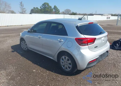 2022 Kia Rio 5-Door S z USA, uszkodzony, nr VIN 3KPA25AD9NE438785